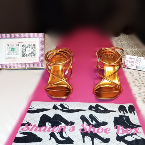 JLO Rainia - Picture 2 of 2